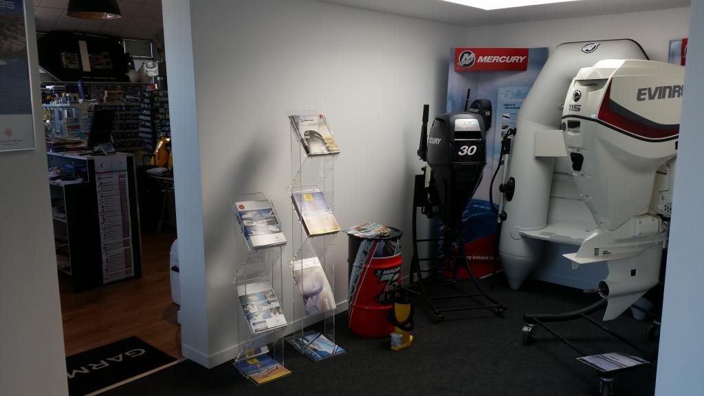 Showroom Jeanneau Granville Port du Hrel